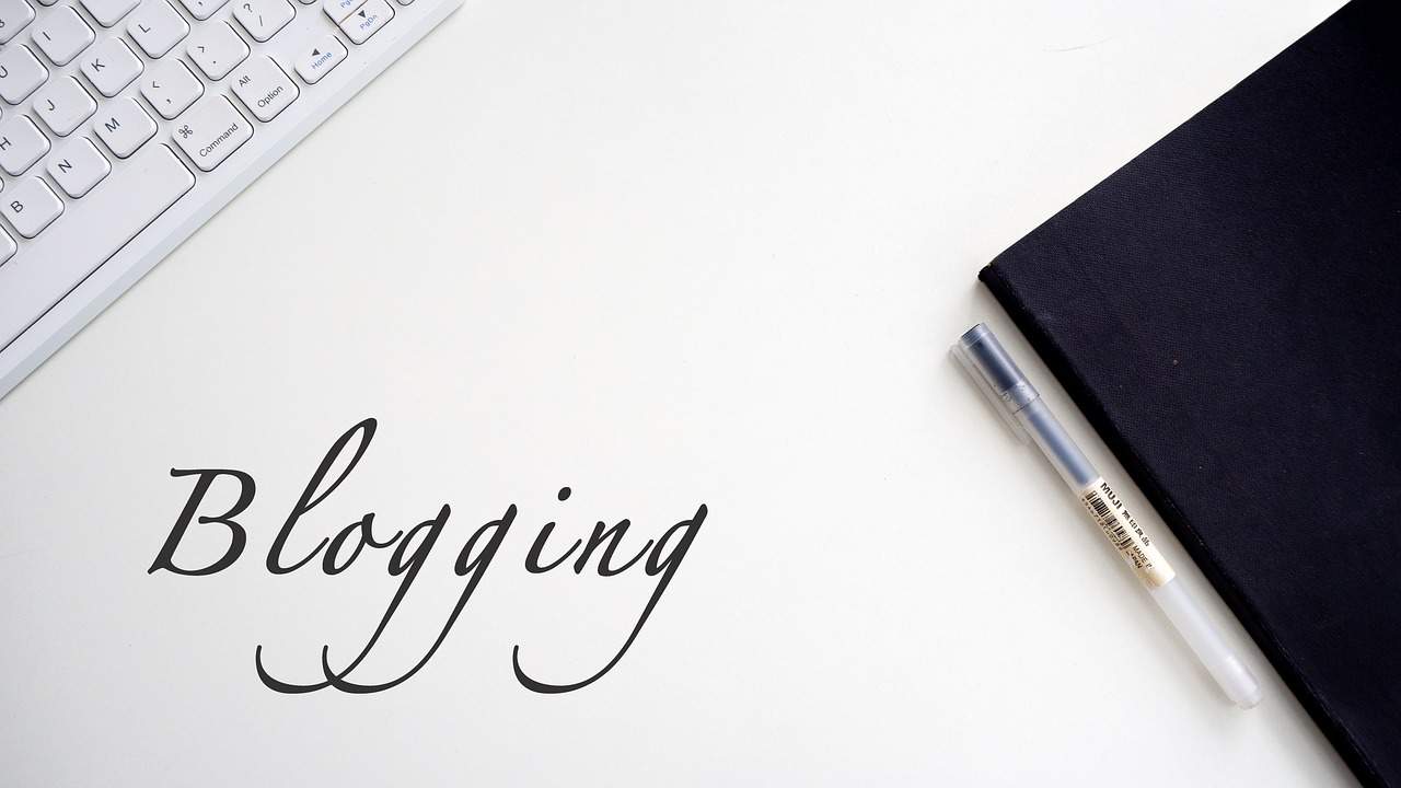 Le blogging, un outil dynamique et lucratif, continue de prospérer grâce à son potentiel économique et sa pertinence croissante.
